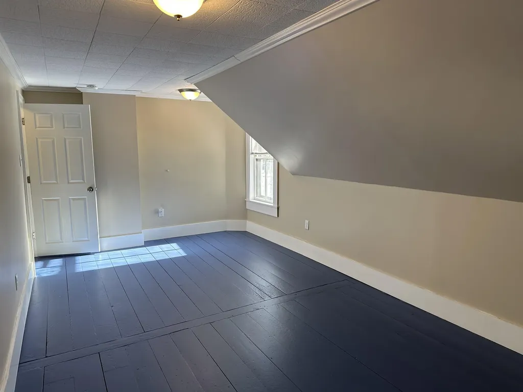 22 Altemont Street Peterborough NH 03458