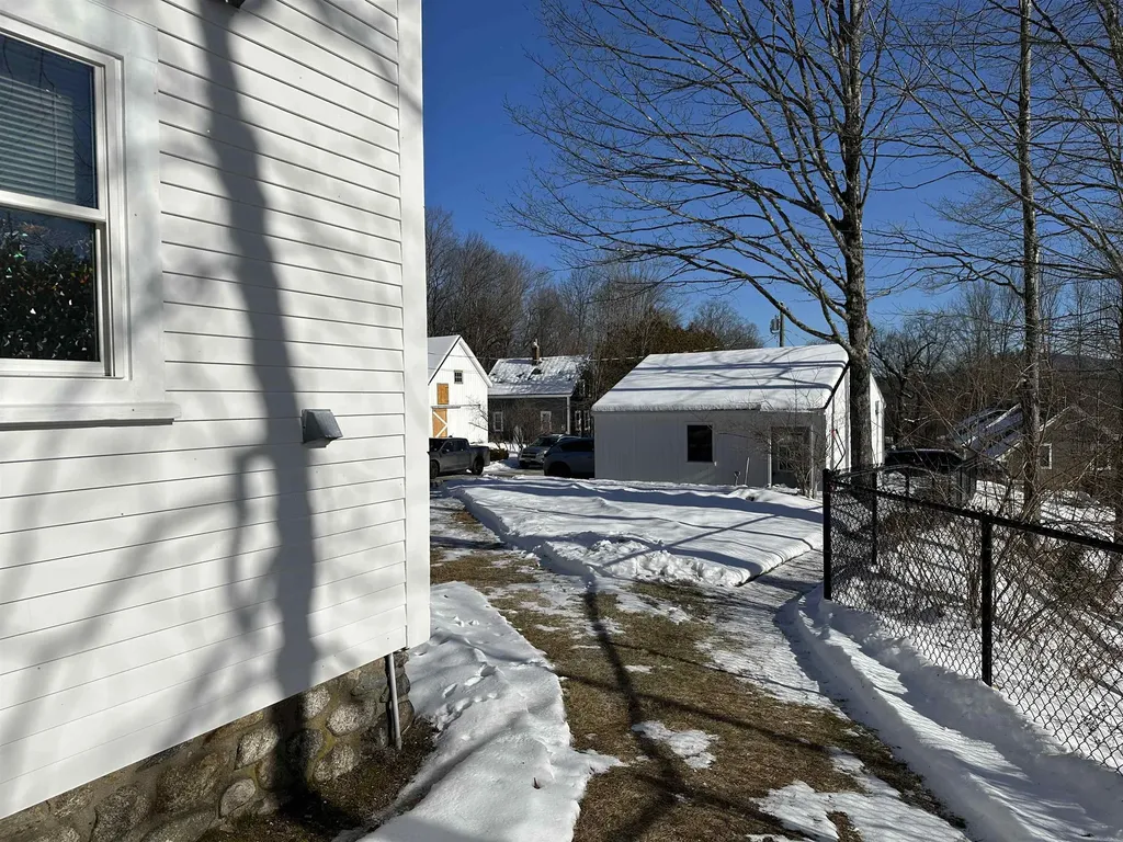 22 Altemont Street Peterborough NH 03458