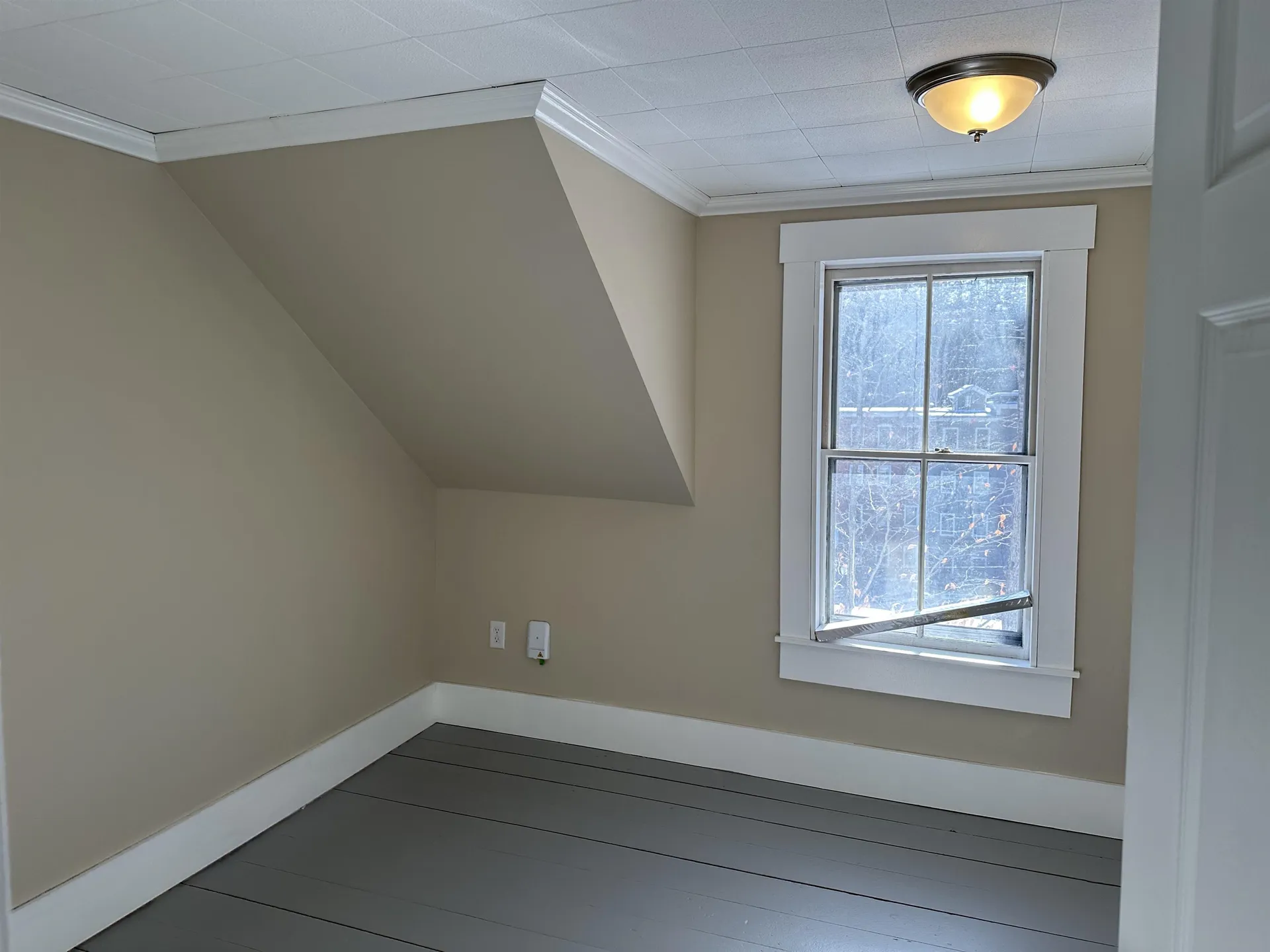 22 Altemont Street Peterborough NH 03458