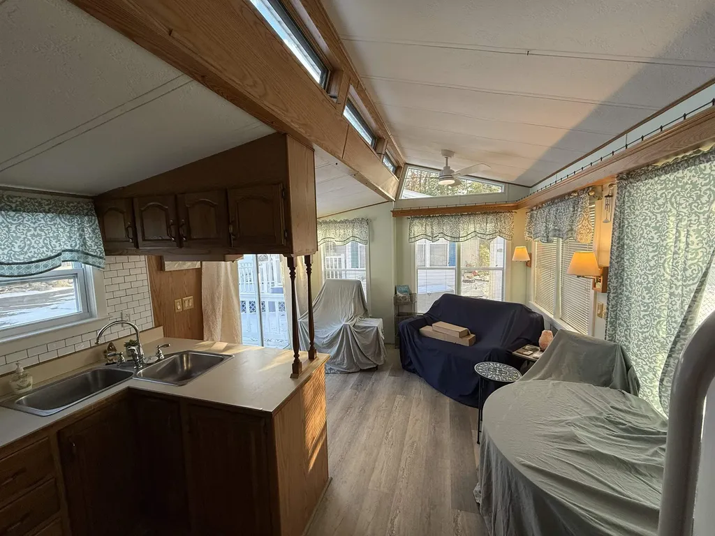 308 State Route 286 Seabrook NH 03874