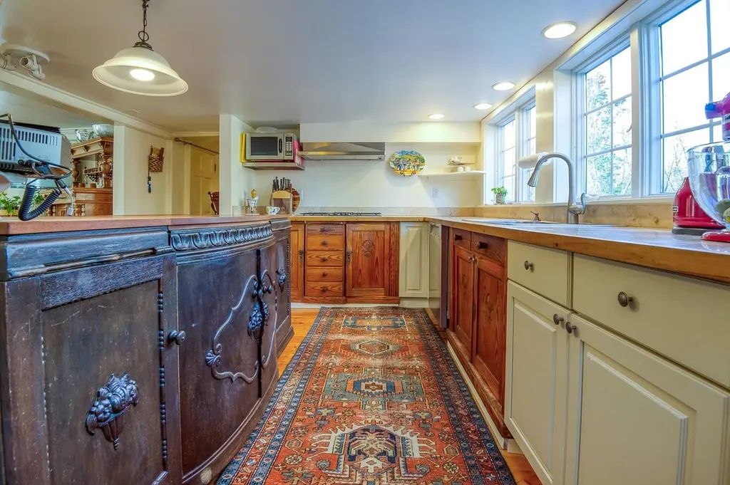 146 Calef Highway Barrington NH 03825