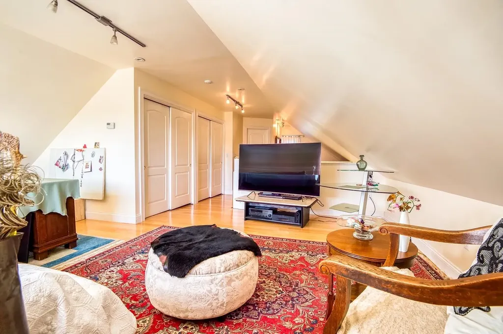 146 Calef Highway Barrington NH 03825