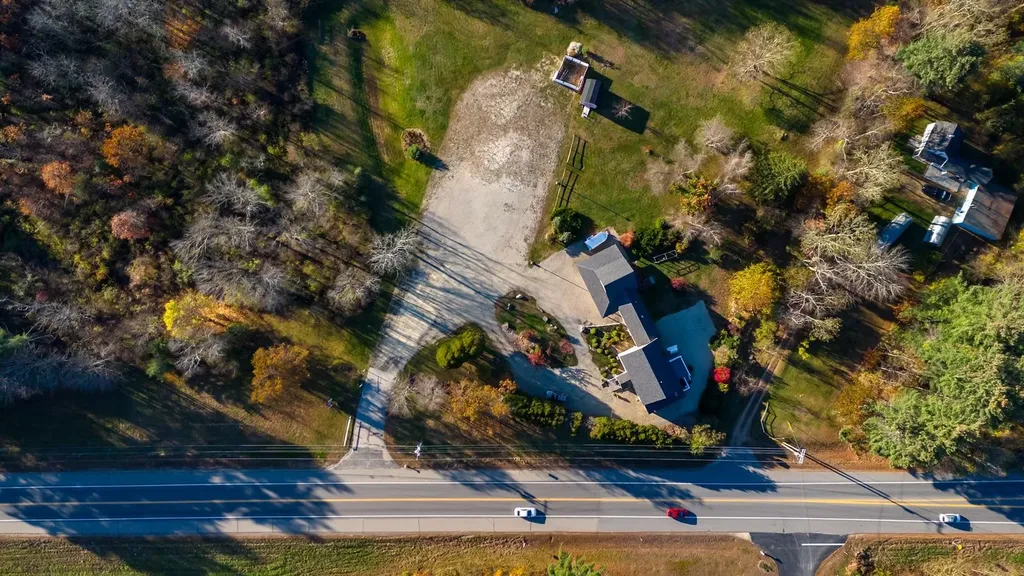 146 Calef Highway Barrington NH 03825