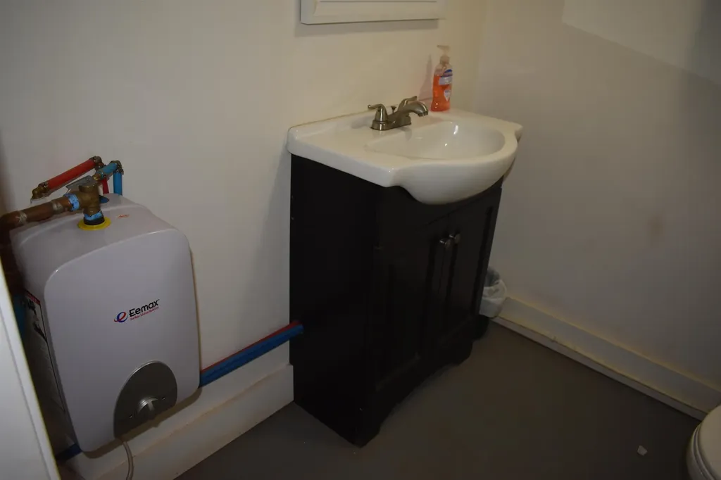 479 Us Route 4 Enfield NH 03748