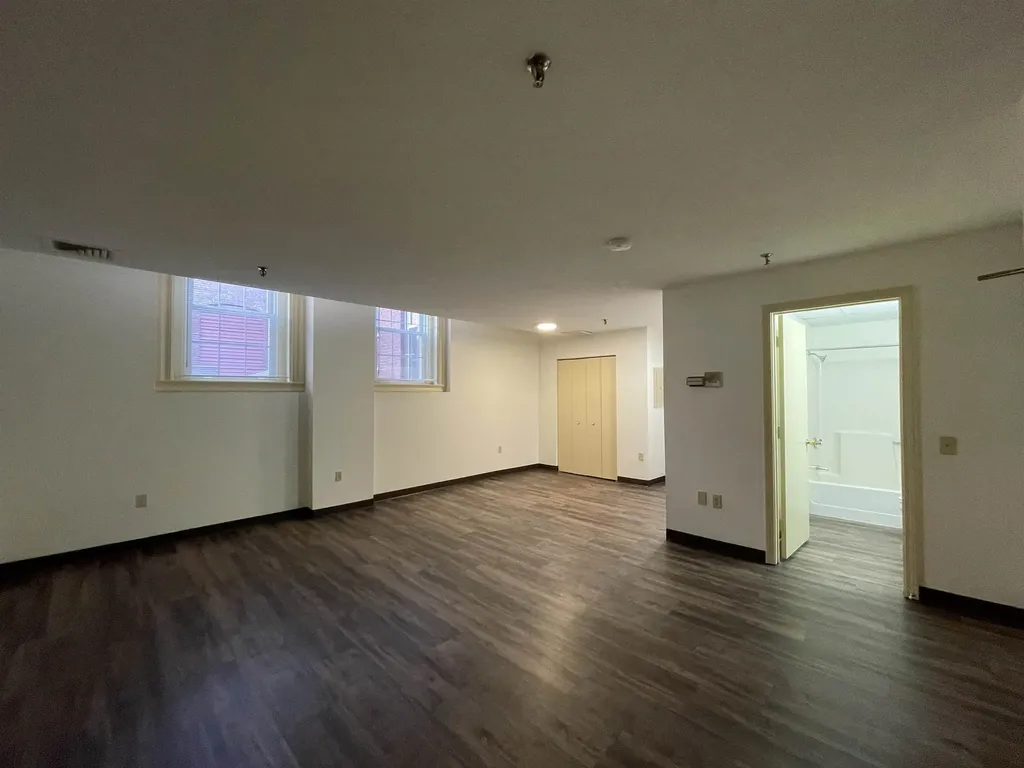 30 Hanover Street Manchester NH 03103