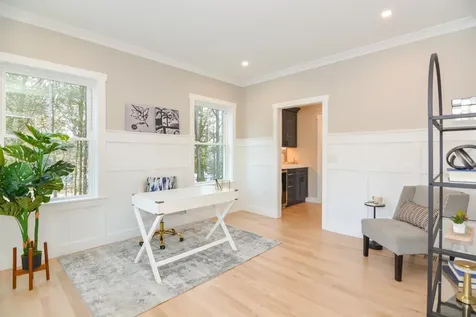 211 Hampstead Road Derry NH 03038