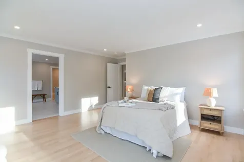 211 Hampstead Road Derry NH 03038