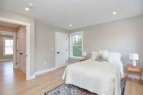 211 Hampstead Road Derry NH 03038