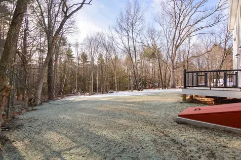 211 Hampstead Road Derry NH 03038