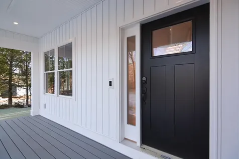 211 Hampstead Road Derry NH 03038