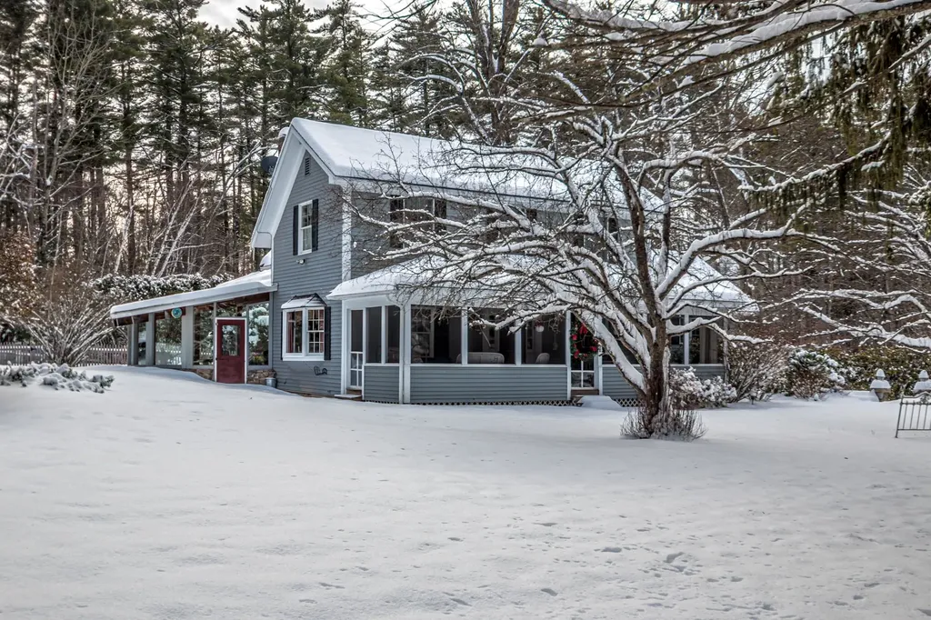 28 Washington Avenue Bartlett NH 03845