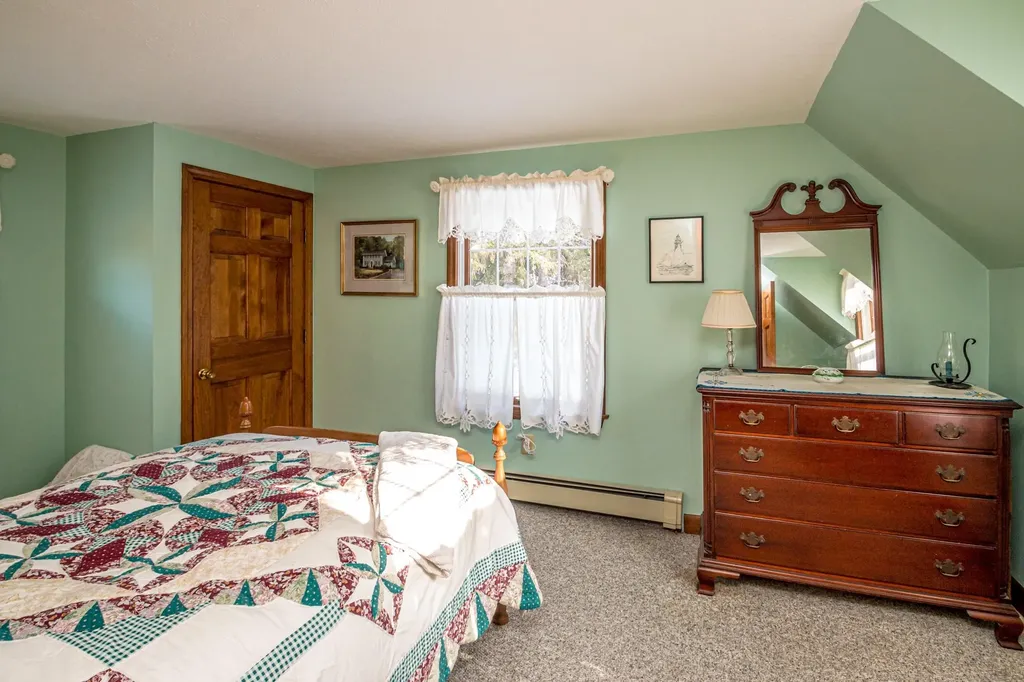 28 Washington Avenue Bartlett NH 03845