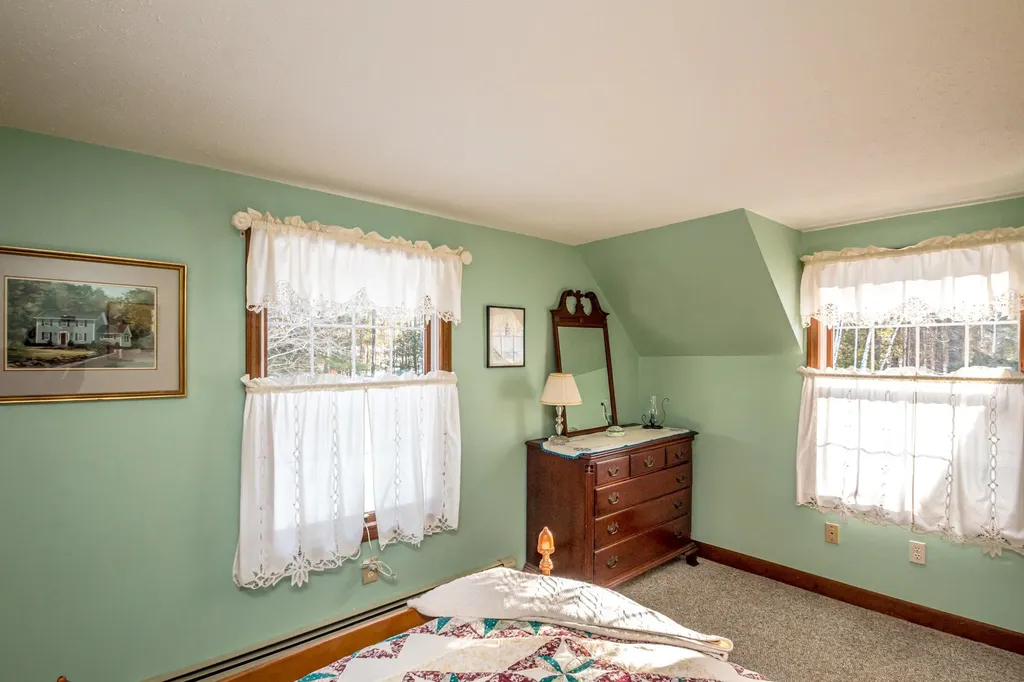 28 Washington Avenue Bartlett NH 03845