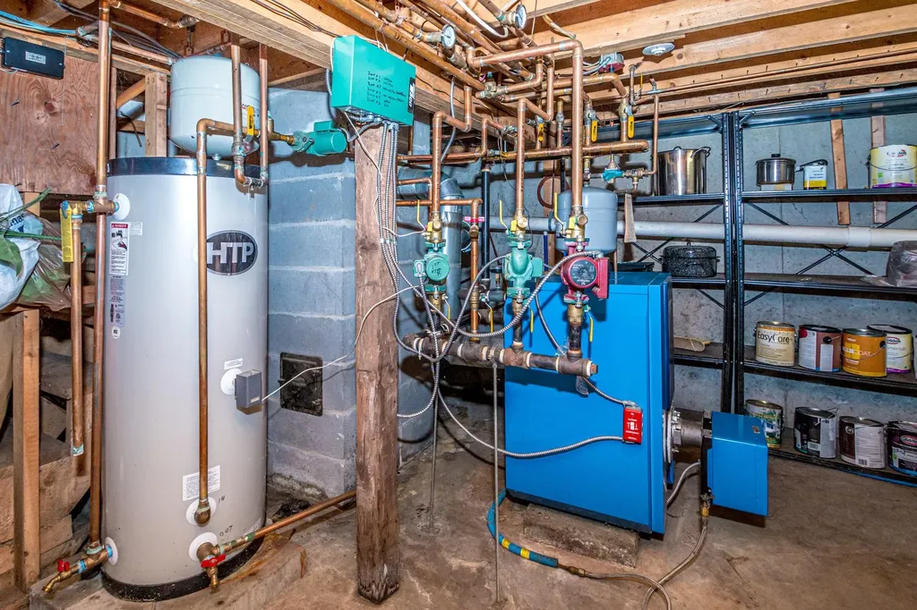 28 Washington Avenue Bartlett NH 03845