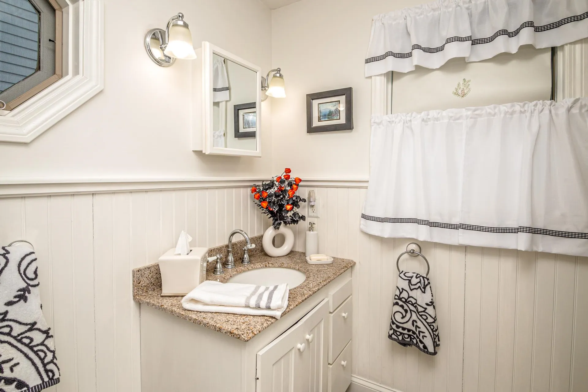 28 Washington Avenue Bartlett NH 03845