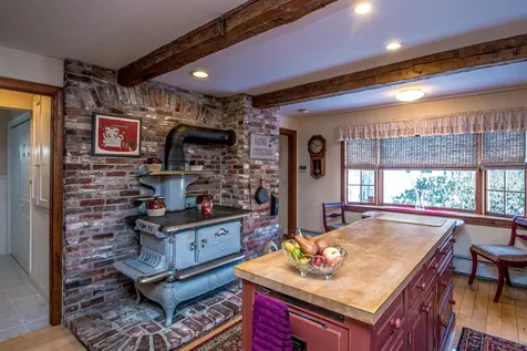 28 Washington Avenue Bartlett NH 03845