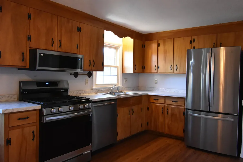 2 Wakefield Drive Nashua NH 03062