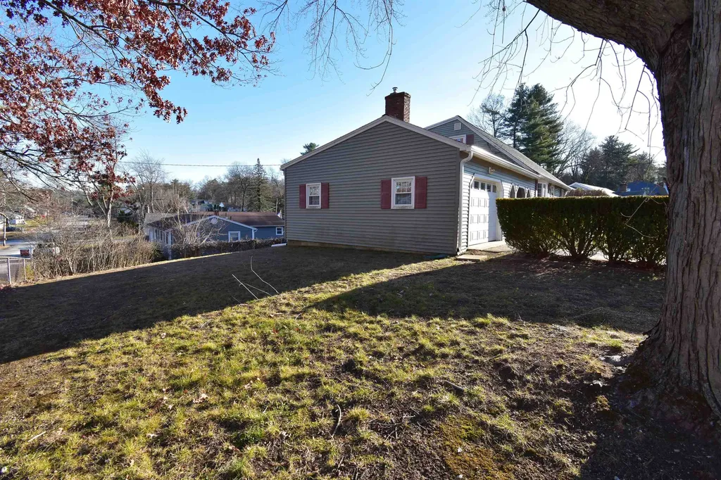 2 Wakefield Drive Nashua NH 03062