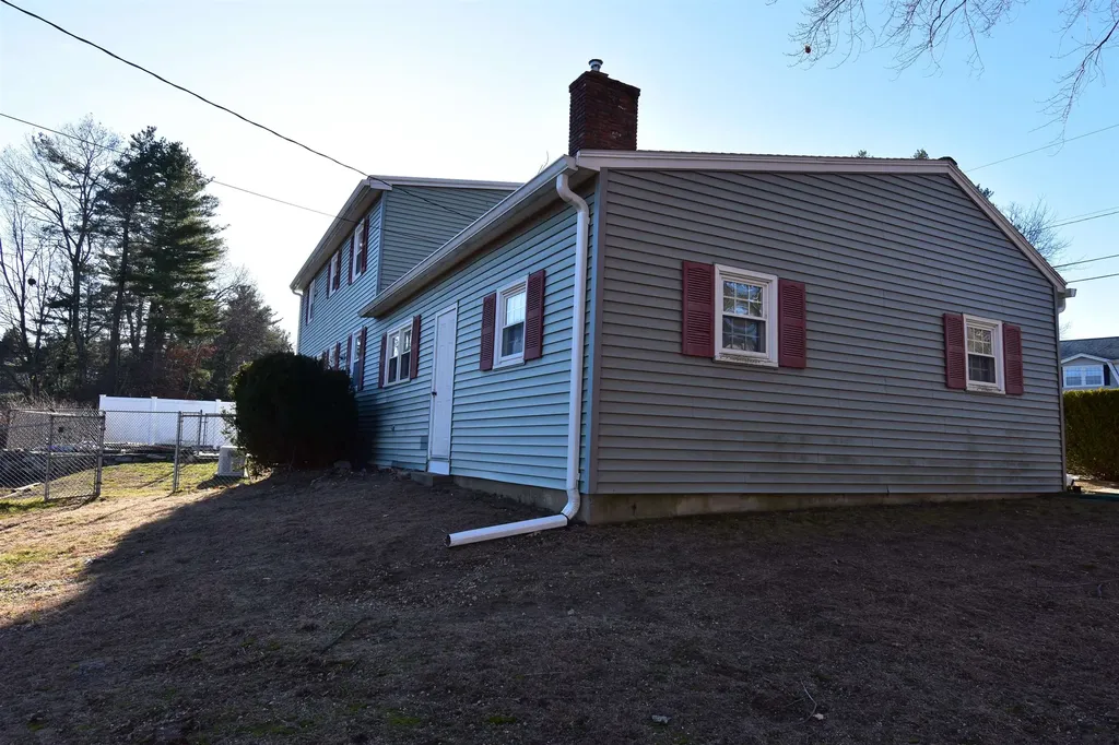 2 Wakefield Drive Nashua NH 03062