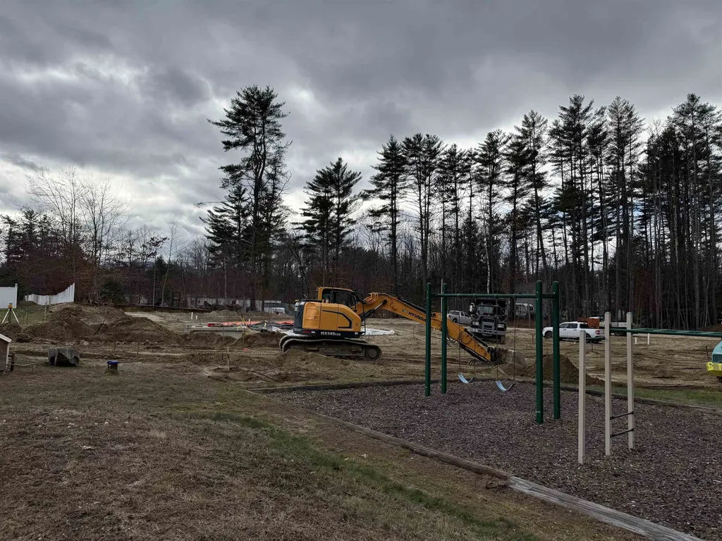 27B Woodland Way Plymouth NH 03264