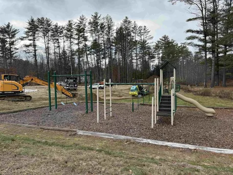 27 Woodland Way Plymouth NH 03264