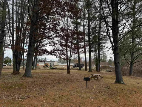 27 Woodland Way Plymouth NH 03264