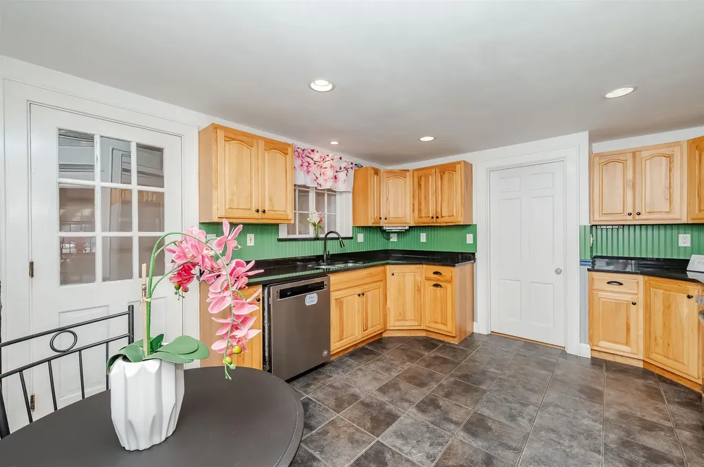 144 Rochester Hill Road Rochester NH 03867