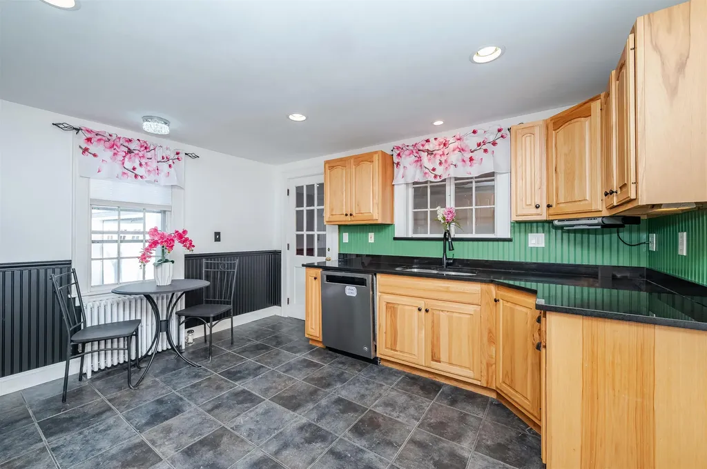 144 Rochester Hill Road Rochester NH 03867