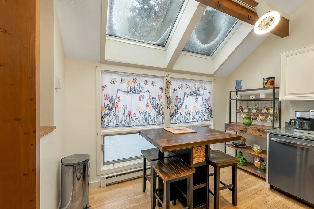 42 Point Breeze Road Wolfeboro NH 03894