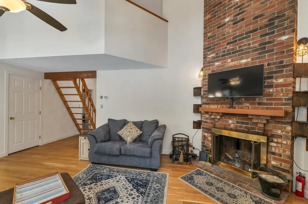 42 Point Breeze Road Wolfeboro NH 03894