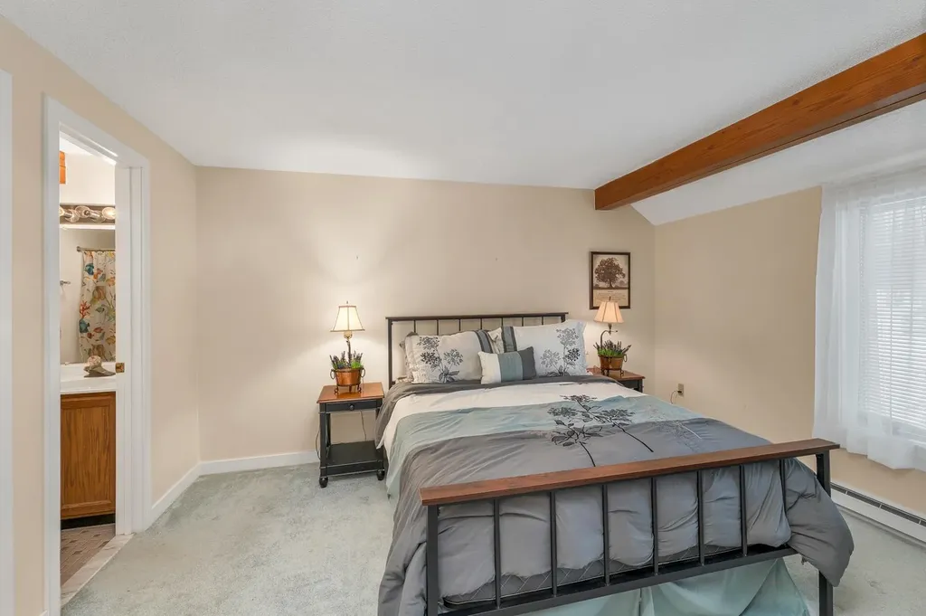 42 Point Breeze Road Wolfeboro NH 03894