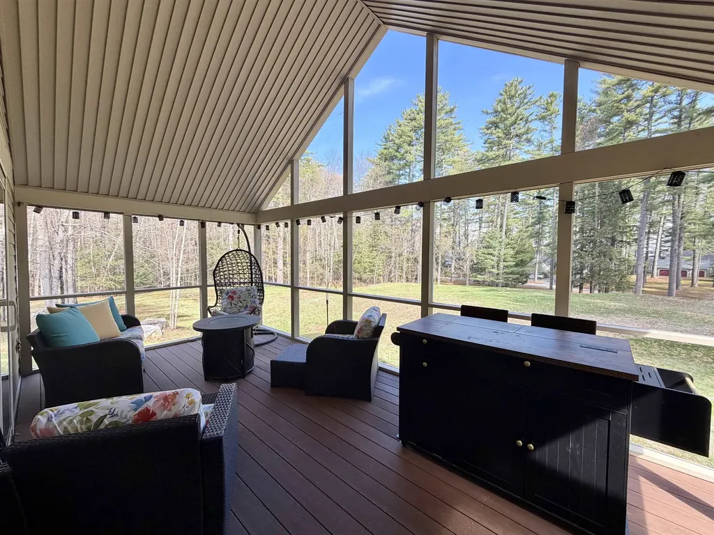42 Point Breeze Road Wolfeboro NH 03894
