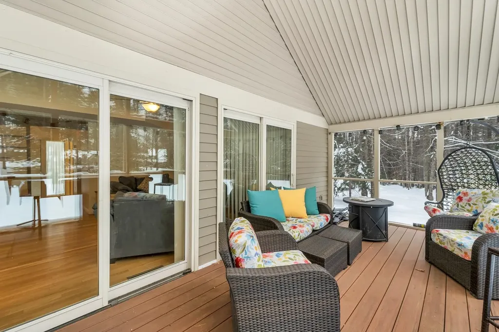 42 Point Breeze Road Wolfeboro NH 03894