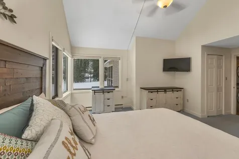 42 Point Breeze Road Wolfeboro NH 03894