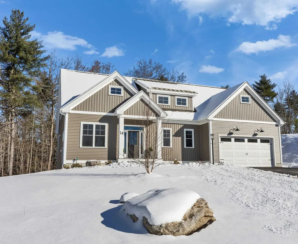 14 Overlook Circle Auburn NH 03032