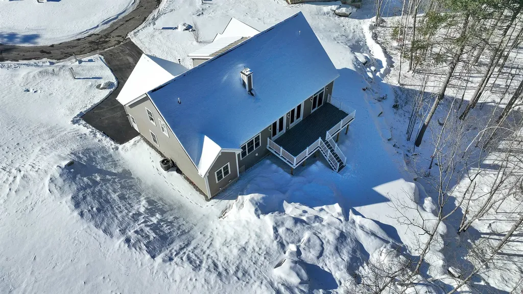 14 Overlook Circle Auburn NH 03032