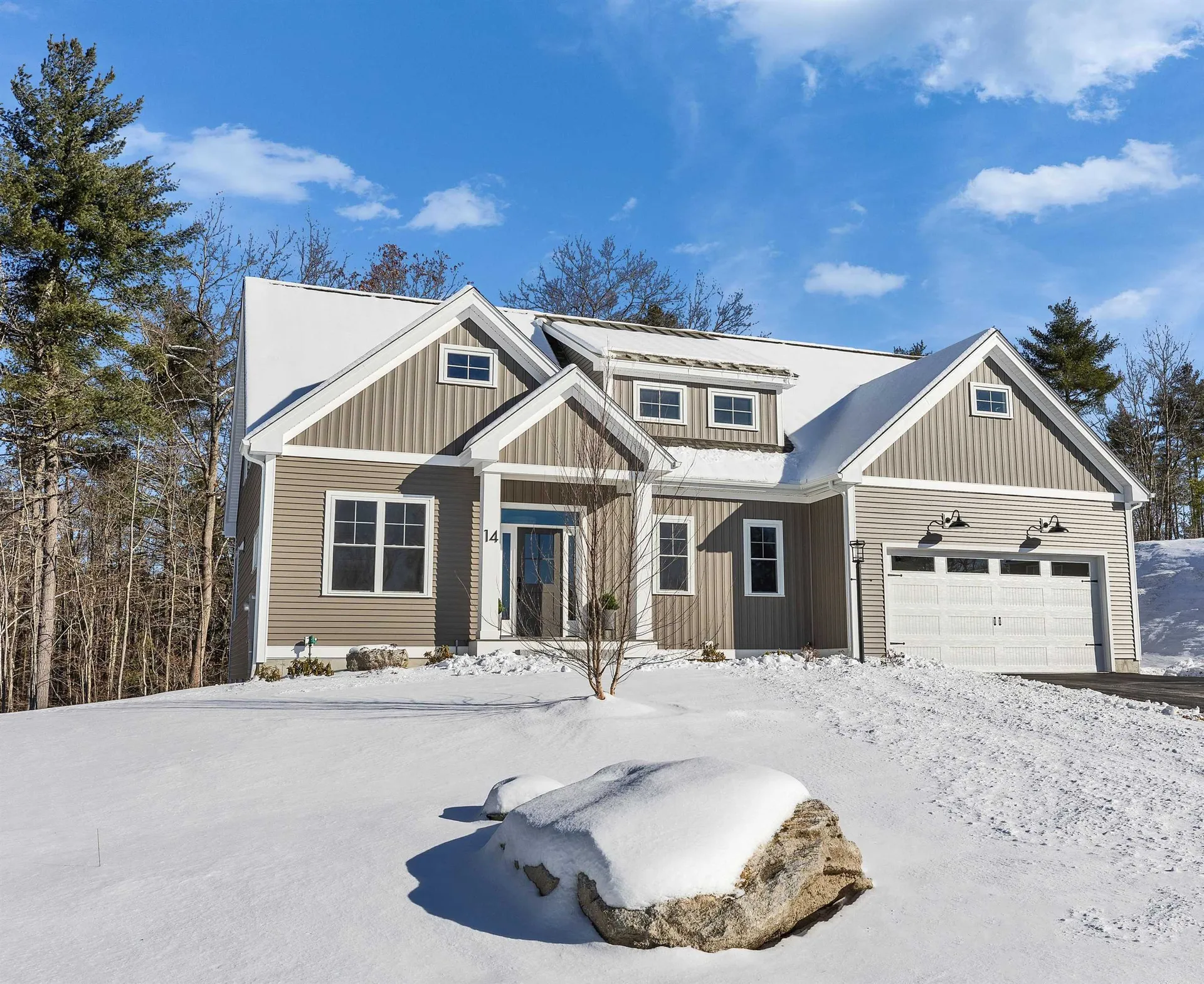 14 Overlook Circle Auburn NH 03032