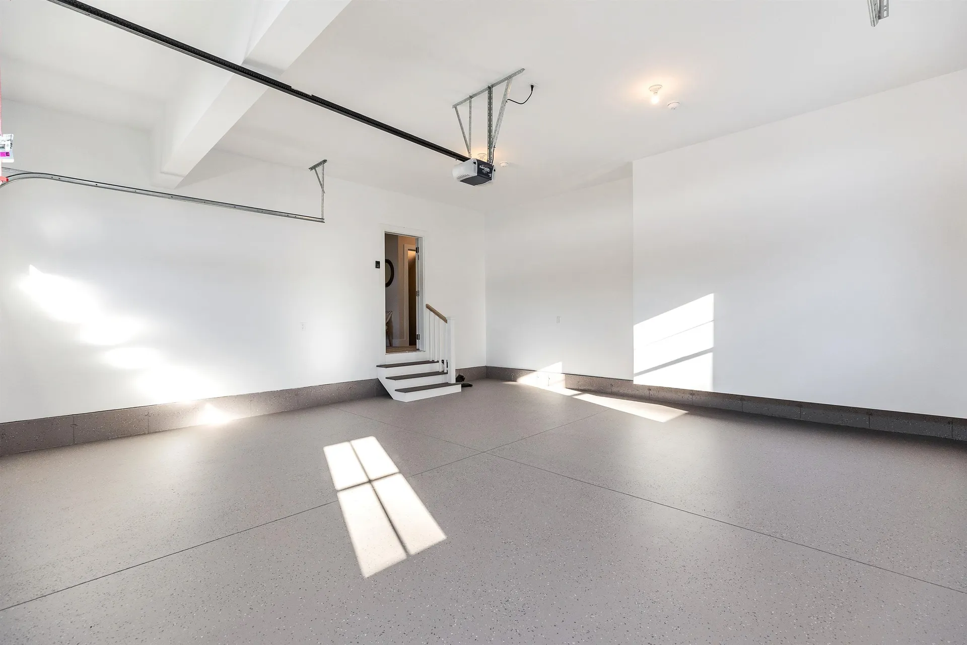 14 Overlook Circle Auburn NH 03032