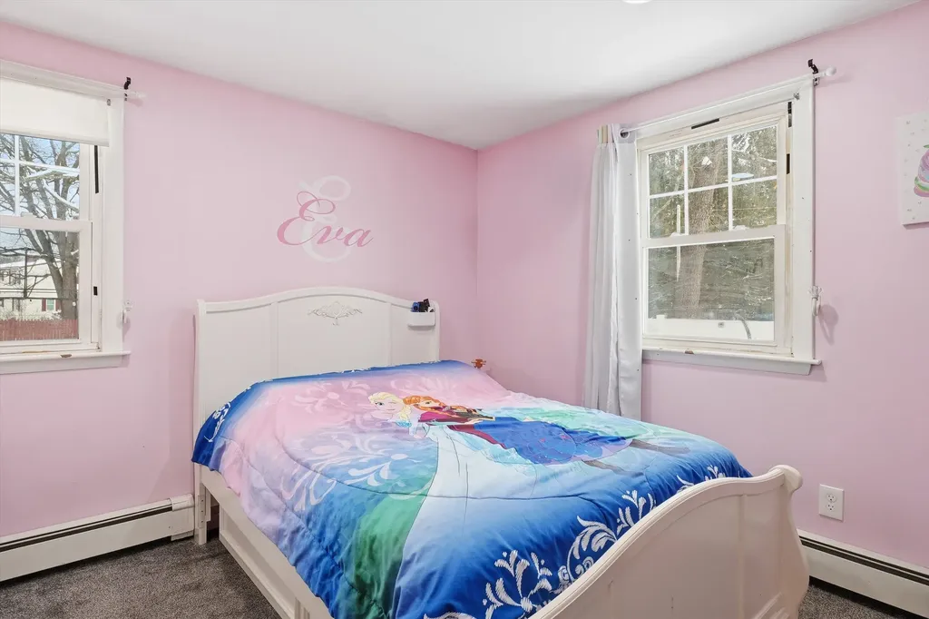 8 Crest Drive Somersworth NH 03878