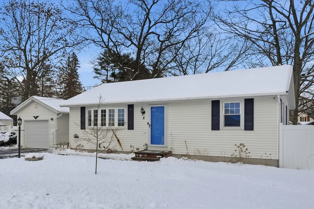 8 Crest Drive Somersworth NH 03878