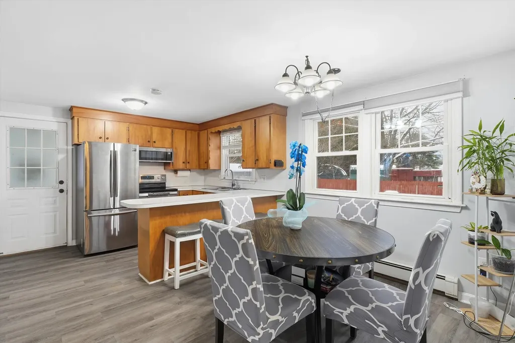 8 Crest Drive Somersworth NH 03878