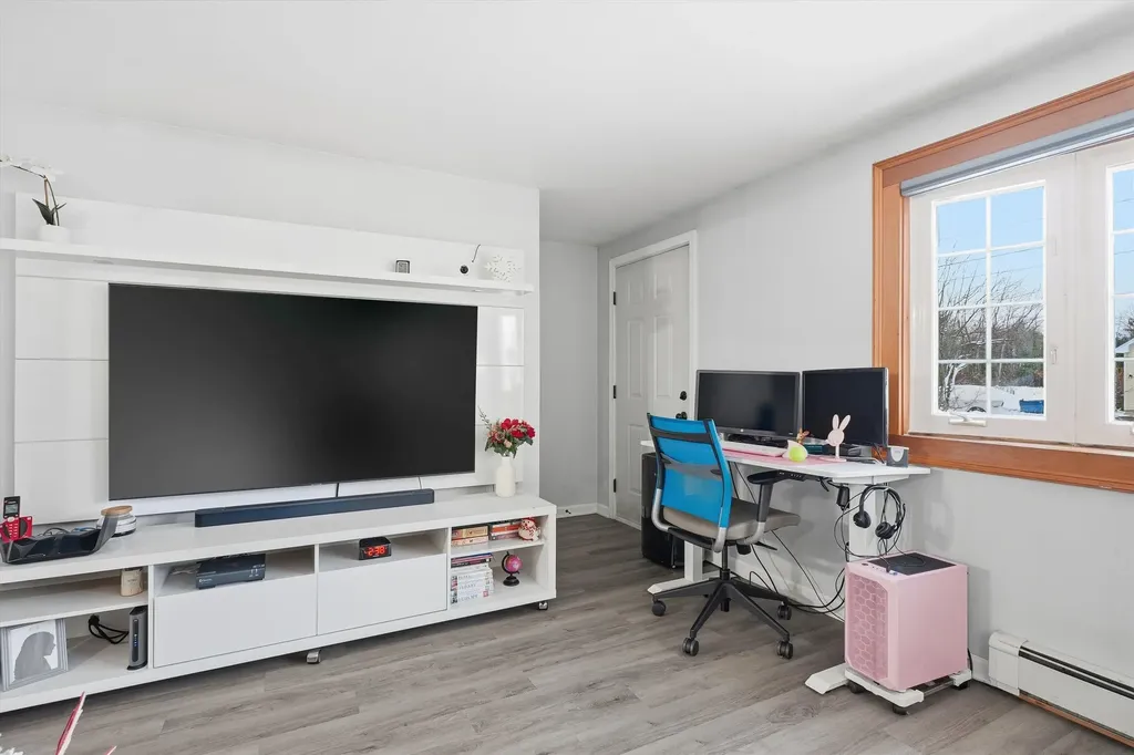 8 Crest Drive Somersworth NH 03878