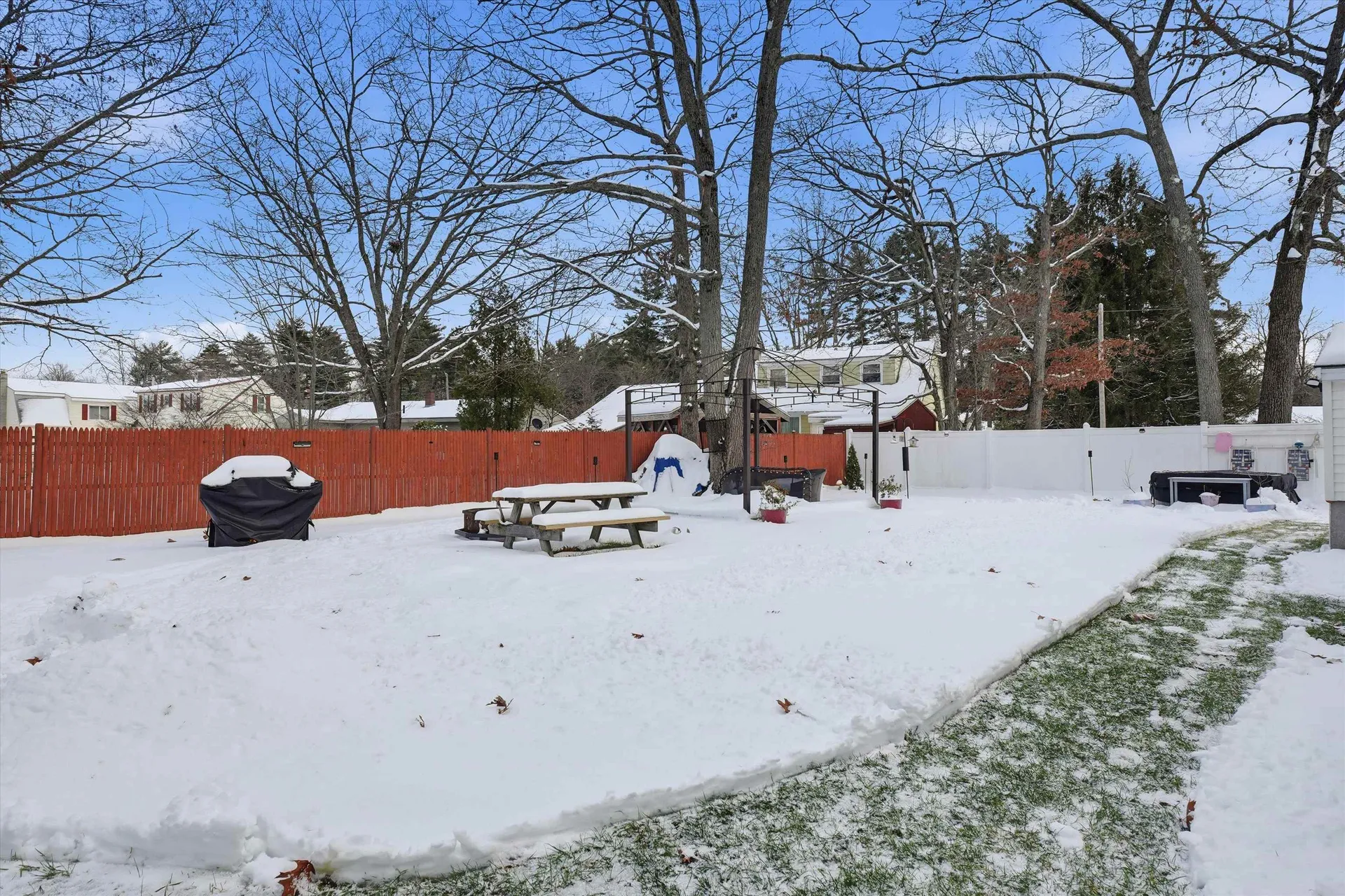 8 Crest Drive Somersworth NH 03878