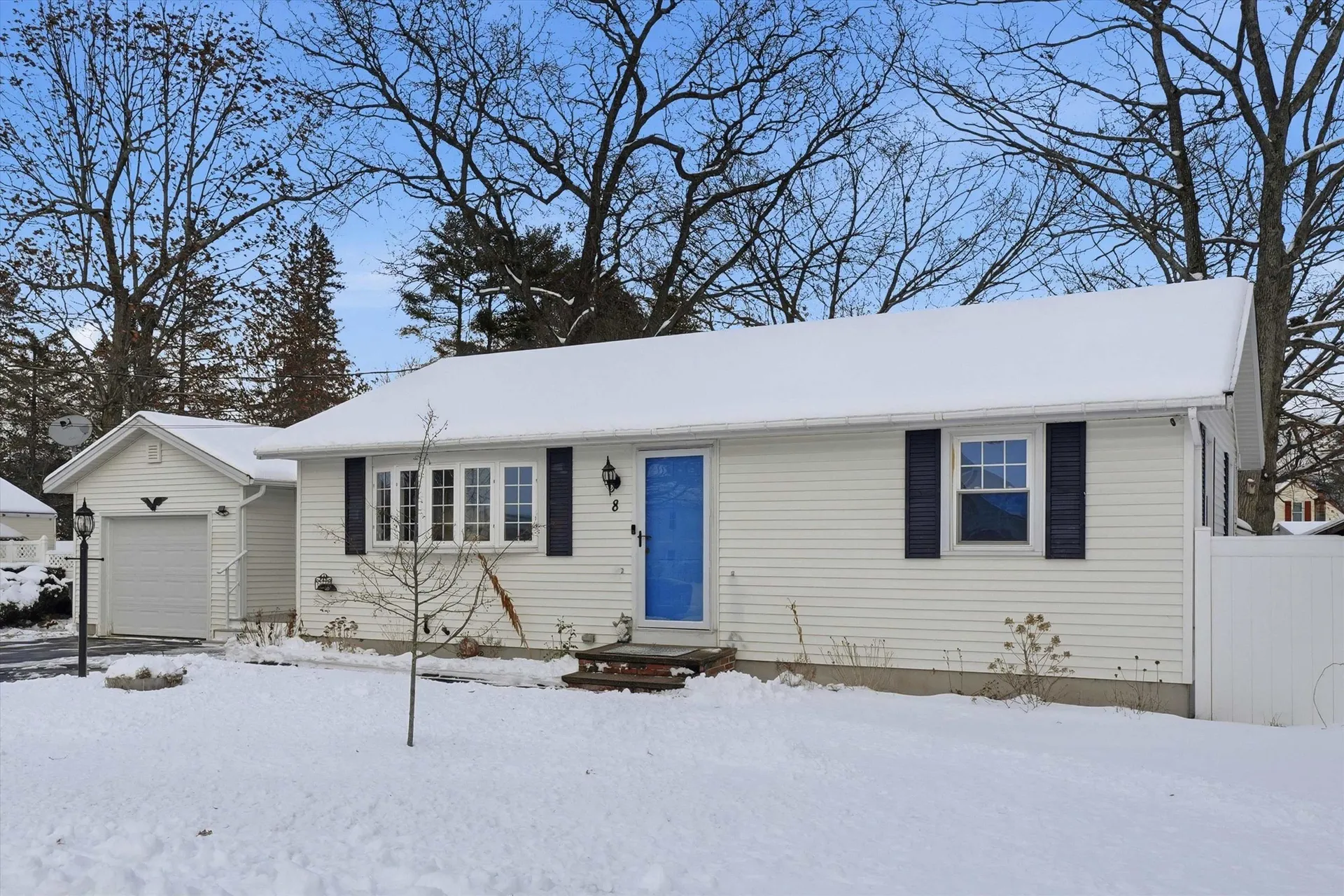 8 Crest Drive Somersworth NH 03878