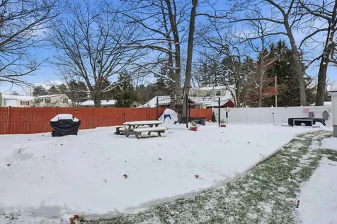 8 Crest Drive Somersworth NH 03878