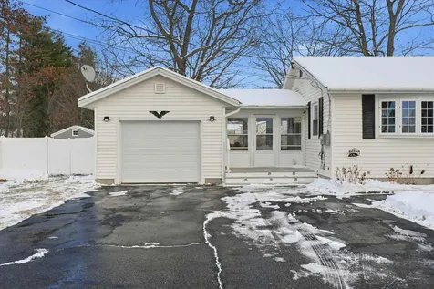 8 Crest Drive Somersworth NH 03878