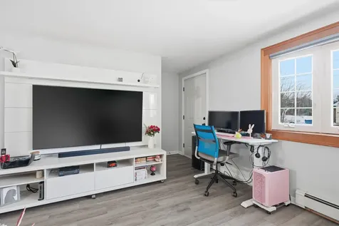 8 Crest Drive Somersworth NH 03878