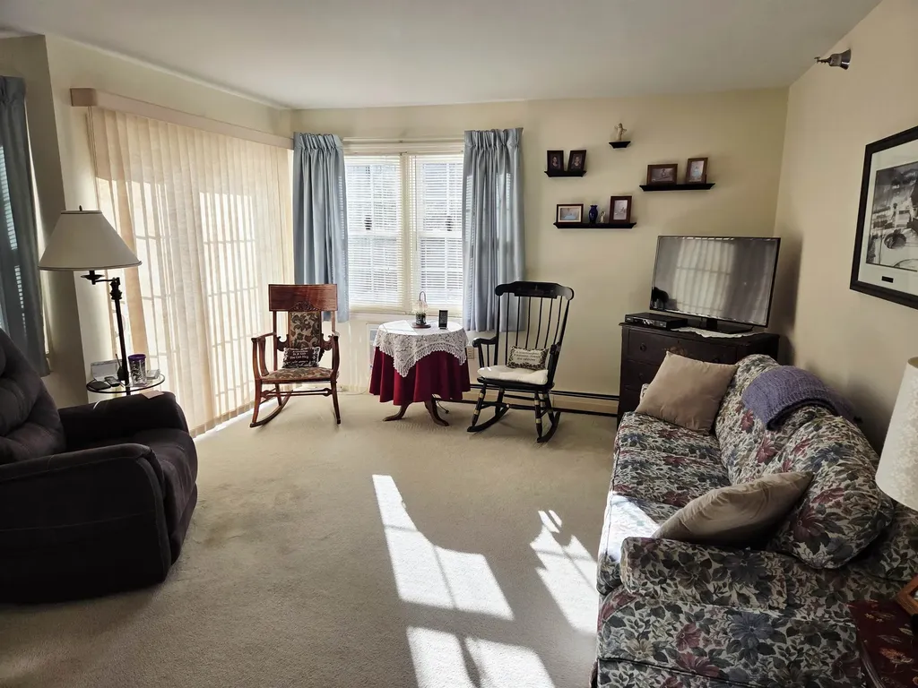 332 Parkside Road New London NH 03257