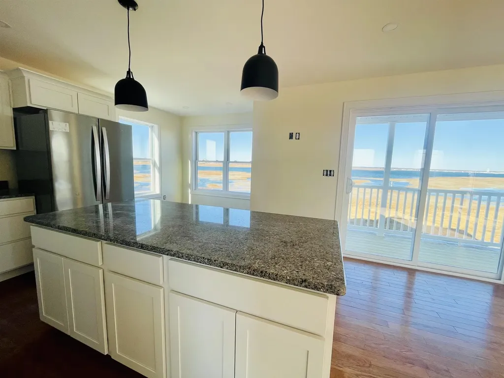 6 Cross Beach Road Seabrook NH 03874