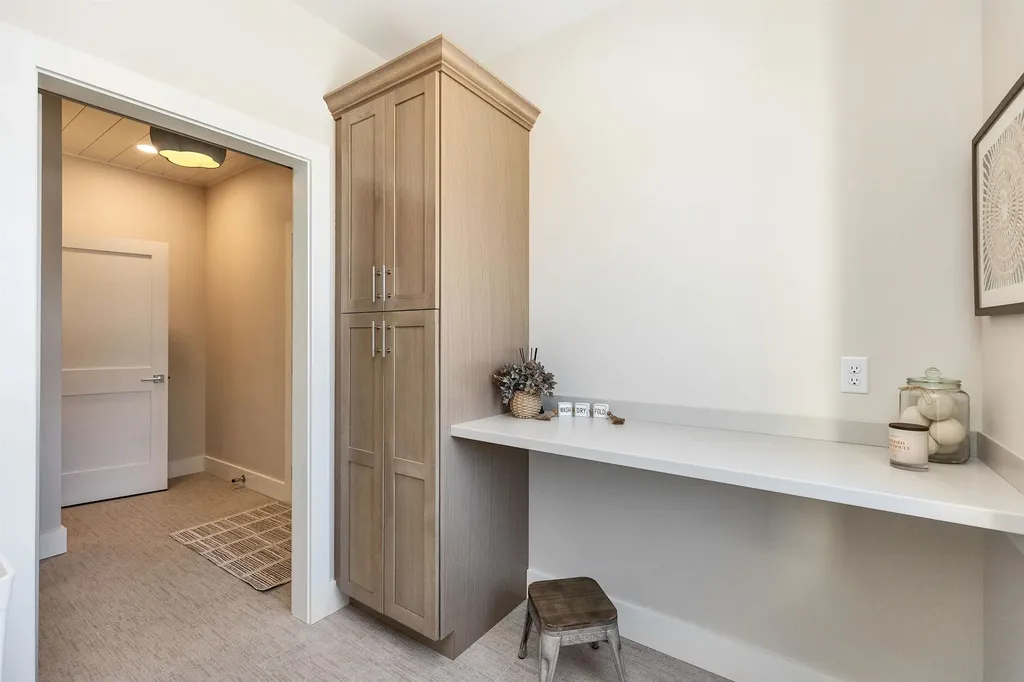 14 Overlook Circle Auburn NH 03032